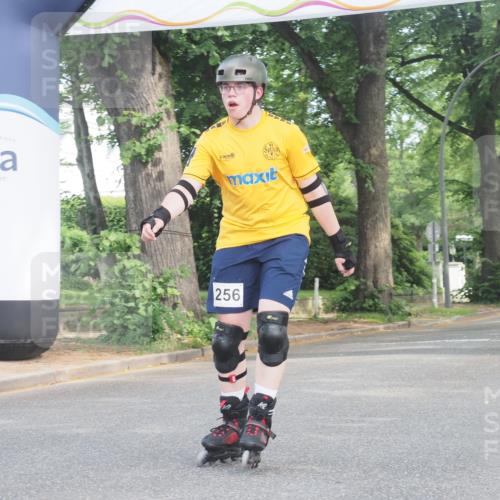 29.06.2025 - hella hamburg halbmarathon KatJ http://msf.ph/oto/8228395 29.06.2025 09:41:16 Zwischen KM18-KM19  meine-sportfotos.de