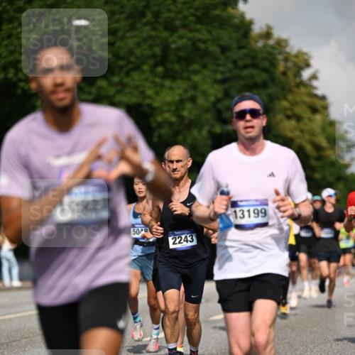 29.06.2025 - hella hamburg halbmarathon Dr. Thomas Lammeyer http://msf.ph/oto/8228397 29.06.2025 09:50:07 Kennedybrücke 1053, 1344, 1577, 1889, 2243, 4477, 4944, 5048, 5152, 5193, 5660, 7466, 7628, 8312, 8323, 10477, 10865, 10927, 11304 meine-sportfotos.de