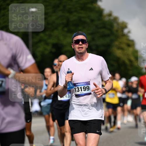 29.06.2025 - hella hamburg halbmarathon Dr. Thomas Lammeyer http://msf.ph/oto/8228523 29.06.2025 09:50:07 Kennedybrücke 1053, 1344, 1577, 1889, 2243, 4477, 4944, 5048, 5152, 5193, 5660, 7466, 7628, 8312, 8323, 10477, 10865, 10927, 11304 meine-sportfotos.de
