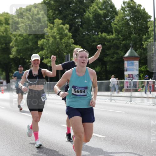 29.06.2025 - hella hamburg halbmarathon Jannik Wohlers http://msf.ph/oto/8228540 29.06.2025 10:27:52 Lombardsbrücke 3445, 5369, 5604, 7667, 8215, 8327, 9653, 9654, 13045, 13296, 13568, 14017, 14155, 15123, 18256, 18604 meine-sportfotos.de