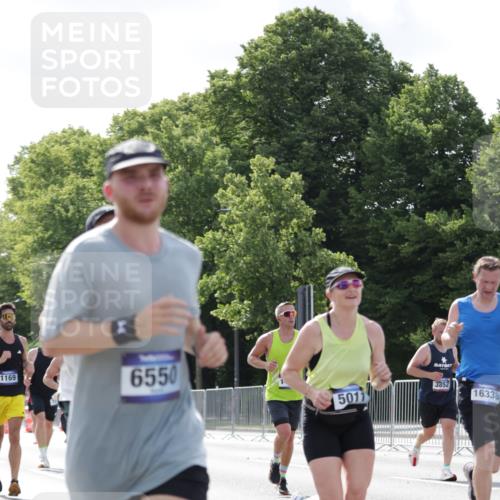29.06.2025 - hella hamburg halbmarathon Jannik Wohlers http://msf.ph/oto/8228605 29.06.2025 09:52:00 Lombardsbrücke 1139, 1169, 1468, 1512, 1631, 3305, 3618, 3852, 4565, 4871, 4915, 5011, 6373, 6550, 6711, 7432, 8852, 9348, 9444, 10493, 10741, 11062, 11495, 11679, 11779, 12046, 12772, 13403, 13614, 13728, 14257, 14449, 14813, 15233, 15247, 15270, 15309, 15813, 16338, 16591, 16592, 17159, 17281, 17391, 17637, 17926, 18489, 18560, 18659, 18775, 18987 meine-sportfotos.de