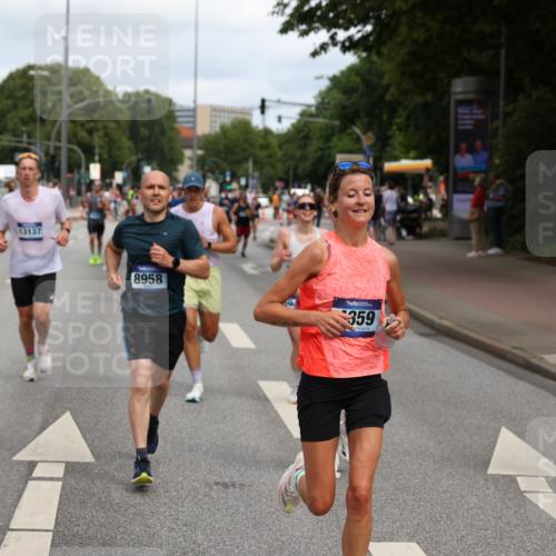 29.06.2025 - hella hamburg halbmarathon Yannick Fuchs http://msf.ph/oto/8228648 29.06.2025 10:33:41 20KM 1164, 1445, 1803, 2980, 3136, 3282, 3783, 4359, 6037, 6682, 6686, 6687, 8450, 8958, 11055, 11447, 11619, 12772, 13137, 13729, 13800, 14093, 14311, 15013, 15257, 15556, 15561, 15866, 15873, 15965, 16656, 16820, 17646, 18149, 18188, 18547, 18734 meine-sportfotos.de