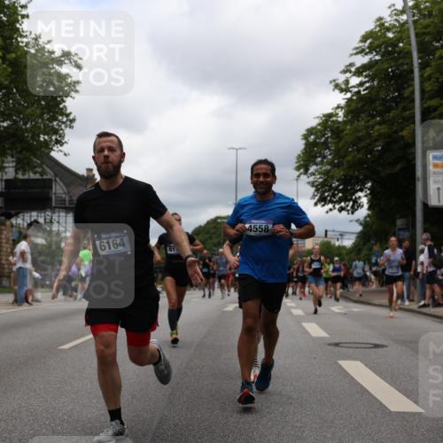 29.06.2025 - hella hamburg halbmarathon Yannick Fuchs http://msf.ph/oto/8228744 29.06.2025 10:46:38 20KM 1098, 1257, 1482, 1657, 2111, 2444, 2814, 3258, 3715, 3952, 4121, 4557, 4558, 4726, 4837, 5116, 5169, 5194, 5378, 6164, 6561, 6562, 7178, 7232, 7312, 7383, 7475, 7896, 8172, 8316, 8720, 8955, 9145, 10529, 10811, 11459, 12135, 12519, 13211, 13301, 14198, 14286, 14791, 14805, 15001, 15144, 15275, 15446, 15506, 15690, 16320, 16929, 17130, 17198, 17710, 17773, 18331 meine-sportfotos.de