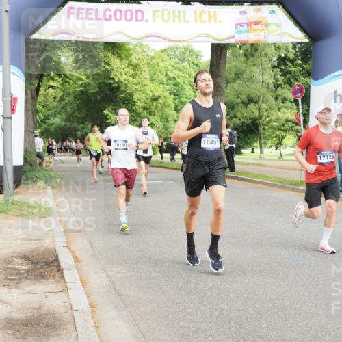 29.06.2025 - hella hamburg halbmarathon MichiJ http://msf.ph/oto/8229018 29.06.2025 10:26:12 Zwischen KM18-KM19 6047, 6123, 7310, 10451, 13148, 17125 meine-sportfotos.de