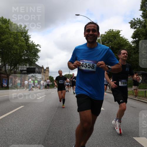 29.06.2025 - hella hamburg halbmarathon Yannick Fuchs http://msf.ph/oto/8229031 29.06.2025 10:46:40 20KM 1098, 1257, 1482, 1657, 2111, 2444, 2814, 3258, 3715, 3952, 4121, 4557, 4558, 4726, 5116, 5169, 5194, 5378, 6164, 6561, 6562, 6897, 7178, 7232, 7383, 7475, 7896, 8172, 8316, 8587, 8720, 8955, 9145, 10529, 10811, 11459, 12135, 12519, 13211, 13301, 14198, 14286, 14791, 14805, 15001, 15144, 15446, 15690, 16320, 16929, 17130, 17198, 17710, 17773, 18331 meine-sportfotos.de