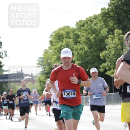 29.06.2025 - hella hamburg halbmarathon Jannik Wohlers http://msf.ph/oto/8229129 29.06.2025 09:52:04 Lombardsbrücke 1139, 1169, 1220, 1468, 1512, 3305, 3618, 3852, 4565, 4871, 4915, 5011, 6550, 7067, 7432, 7865, 7961, 8852, 9348, 9444, 10493, 10741, 10796, 11062, 11495, 11679, 11779, 12046, 12772, 13403, 13614, 13728, 14257, 14449, 14703, 14813, 15233, 15247, 15808, 15813, 16338, 16591, 16592, 17000, 17159, 17281, 17391, 17846, 17926, 18560, 18637, 18659, 18775, 18987 meine-sportfotos.de