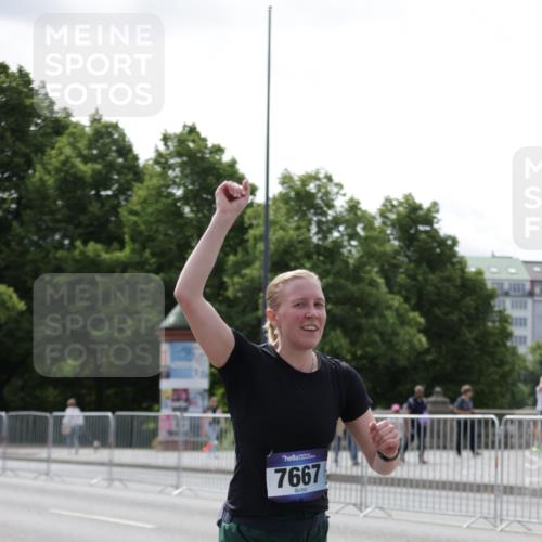 29.06.2025 - hella hamburg halbmarathon Jannik Wohlers http://msf.ph/oto/8229172 29.06.2025 10:27:57 Lombardsbrücke 3445, 5369, 5604, 7667, 7980, 8327, 9653, 9654, 13045, 13296, 13400, 14017, 15123, 18256, 18604, 19180 meine-sportfotos.de
