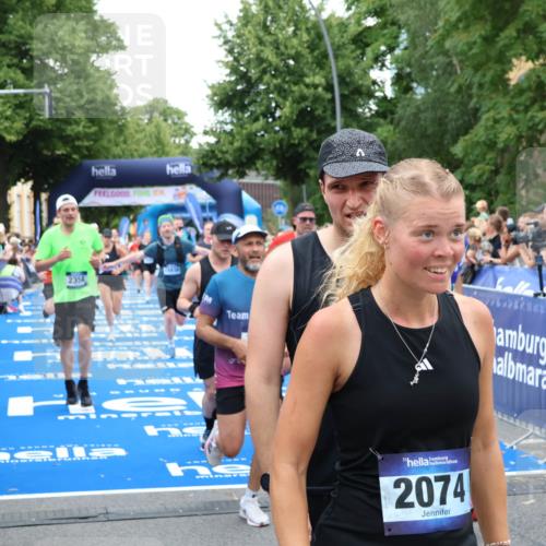 29.06.2025 - hella hamburg halbmarathon Zöllner http://msf.ph/oto/8229187 29.06.2025 10:53:27 Ziel 1683, 1727, 2354, 4065, 6198, 6629, 6942, 8651, 11844, 12490, 13912, 13997, 15681, 15838, 18134, 18901 meine-sportfotos.de