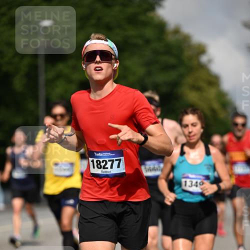 29.06.2025 - hella hamburg halbmarathon Dr. Thomas Lammeyer http://msf.ph/oto/8229199 29.06.2025 09:50:10 Kennedybrücke 1053, 1344, 1396, 1411, 1577, 1889, 2243, 4944, 5048, 5152, 5193, 5660, 7466, 7622, 7628, 8312, 8323, 10477, 10865, 10927, 11304, 11370 meine-sportfotos.de