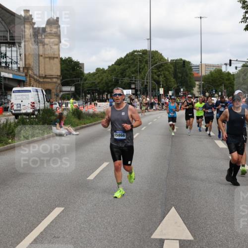 29.06.2025 - hella hamburg halbmarathon Yannick Fuchs http://msf.ph/oto/8229269 29.06.2025 10:33:47 20KM 1343, 1445, 1803, 2525, 3282, 3783, 4359, 4759, 6037, 6686, 6687, 8450, 8958, 9265, 11305, 11447, 11619, 12772, 13137, 13729, 14093, 14311, 14359, 15013, 15257, 15556, 15561, 15866, 15873, 15965, 16656, 16820, 17005, 17215, 17360, 18149, 18188, 18285, 18547, 18734 meine-sportfotos.de
