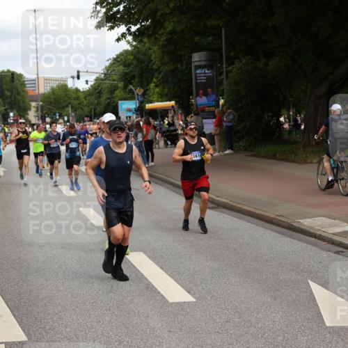 29.06.2025 - hella hamburg halbmarathon Yannick Fuchs http://msf.ph/oto/8229314 29.06.2025 10:33:47 20KM 1343, 1445, 1803, 2525, 3282, 3783, 4359, 4759, 6037, 6686, 6687, 8450, 8958, 9265, 11305, 11447, 11619, 12772, 13137, 13729, 14093, 14311, 14359, 15013, 15257, 15556, 15561, 15866, 15873, 15965, 16656, 16820, 17005, 17215, 17360, 18149, 18188, 18285, 18547, 18734 meine-sportfotos.de