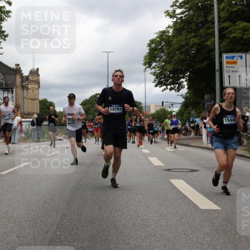 29.06.2025 - hella hamburg halbmarathon Yannick Fuchs http://msf.ph/oto/8229433 29.06.2025 10:46:41 20KM 1098, 1257, 1482, 1657, 2111, 2444, 2814, 3258, 3399, 3715, 3952, 4121, 4557, 4558, 4726, 5116, 5169, 5194, 5378, 6164, 6561, 6562, 6897, 7178, 7232, 7383, 7475, 7896, 8172, 8316, 8587, 8720, 8955, 10529, 10811, 11459, 12135, 12482, 12519, 13211, 13301, 14198, 14286, 14791, 14805, 15144, 15446, 15690, 16320, 16929, 17130, 17198, 17710, 17773, 18331 meine-sportfotos.de