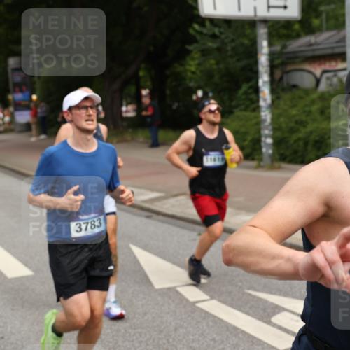 29.06.2025 - hella hamburg halbmarathon Yannick Fuchs http://msf.ph/oto/8229534 29.06.2025 10:33:49 20KM 1343, 1445, 1803, 2525, 2546, 3282, 3783, 4359, 4759, 6037, 6686, 6687, 8450, 8925, 8958, 9265, 11305, 11619, 12772, 13137, 13729, 14093, 14311, 14359, 15013, 15257, 15556, 15561, 15866, 15873, 15965, 16656, 16820, 17005, 17215, 17360, 18149, 18285, 18547, 18734 meine-sportfotos.de