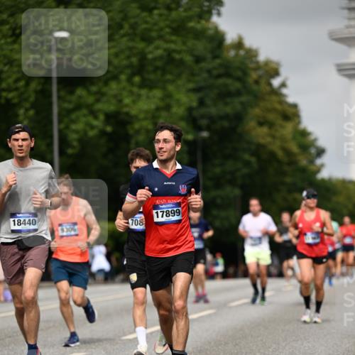29.06.2025 - hella hamburg halbmarathon Dr. Thomas Lammeyer http://msf.ph/oto/8229708 29.06.2025 10:13:23 Kennedybrücke 1823, 4592, 7081, 7187, 9297, 9306, 10035, 10194, 10819, 11067 meine-sportfotos.de