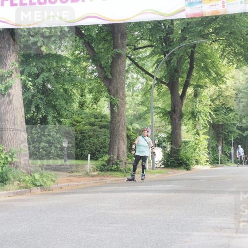 29.06.2025 - hella hamburg halbmarathon KatJ http://msf.ph/oto/8229757 29.06.2025 09:42:10 Zwischen KM18-KM19  meine-sportfotos.de