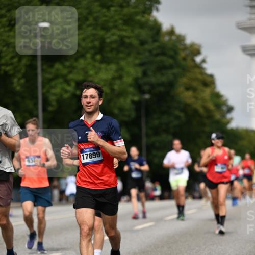 29.06.2025 - hella hamburg halbmarathon Dr. Thomas Lammeyer http://msf.ph/oto/8229763 29.06.2025 10:13:23 Kennedybrücke 1823, 4592, 7081, 7187, 9297, 9306, 10035, 10194, 10819, 11067 meine-sportfotos.de