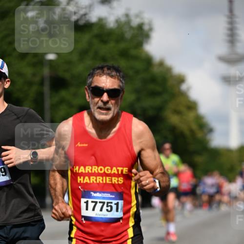 29.06.2025 - hella hamburg halbmarathon Dr. Thomas Lammeyer http://msf.ph/oto/8229844 29.06.2025 09:50:13 Kennedybrücke 1053, 1396, 1411, 1577, 1889, 1959, 2243, 2836, 4944, 5048, 5152, 5193, 5660, 7080, 7466, 7622, 7867, 8312, 8323, 10477, 10927, 11304, 11370 meine-sportfotos.de