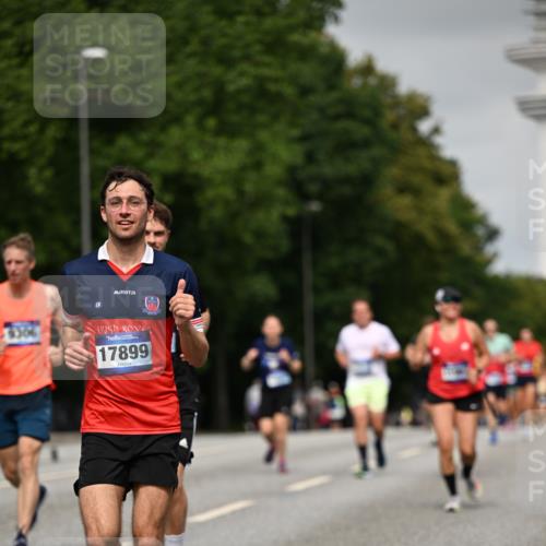 29.06.2025 - hella hamburg halbmarathon Dr. Thomas Lammeyer http://msf.ph/oto/8229888 29.06.2025 10:13:23 Kennedybrücke 1823, 4592, 7081, 7187, 9297, 9306, 10035, 10194, 10819, 11067 meine-sportfotos.de