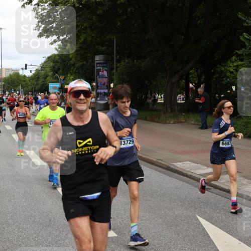 29.06.2025 - hella hamburg halbmarathon Yannick Fuchs http://msf.ph/oto/8230048 29.06.2025 10:33:52 20KM 1343, 1445, 1803, 2525, 2546, 3282, 3783, 4759, 6037, 6686, 6687, 7981, 8450, 8925, 8958, 9265, 11305, 11619, 12772, 13137, 13479, 13514, 13729, 14204, 14311, 14359, 15013, 15094, 15257, 15556, 15866, 15873, 15965, 16656, 16820, 17005, 17215, 17360, 18149, 18285, 18547, 18734 meine-sportfotos.de