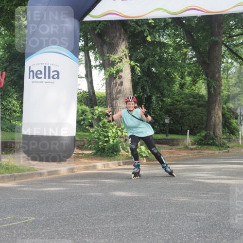 29.06.2025 - hella hamburg halbmarathon KatJ http://msf.ph/oto/8230198 29.06.2025 09:42:13 Zwischen KM18-KM19  meine-sportfotos.de