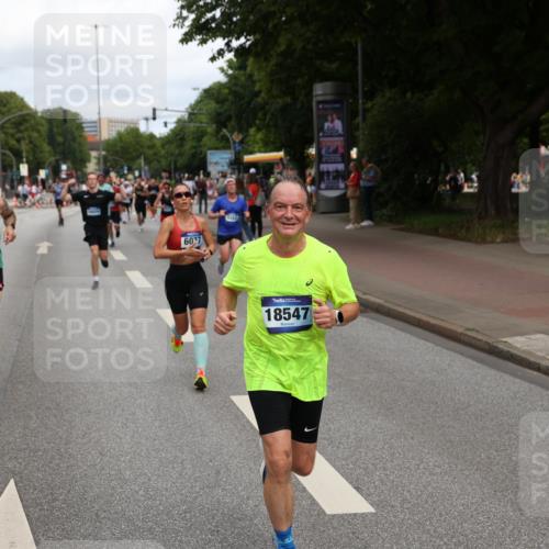 29.06.2025 - hella hamburg halbmarathon Yannick Fuchs http://msf.ph/oto/8230222 29.06.2025 10:33:53 20KM 1343, 1445, 1803, 2525, 2546, 2563, 3282, 3783, 4759, 6037, 6686, 6687, 7981, 8450, 8925, 9265, 11305, 11619, 12335, 12772, 13479, 13514, 13729, 14204, 14311, 14359, 15013, 15094, 15257, 15556, 15866, 15873, 15965, 16656, 16820, 17005, 17215, 17360, 18149, 18285, 18547, 18734 meine-sportfotos.de