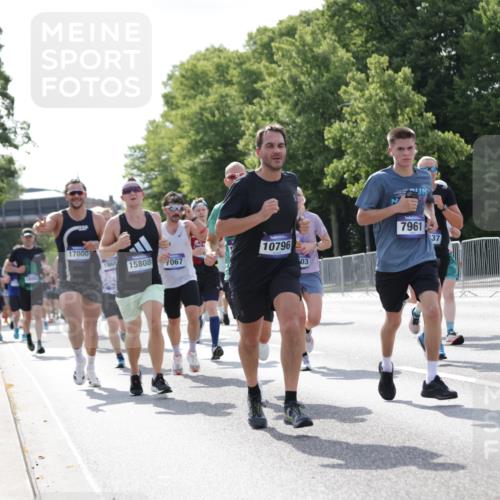 29.06.2025 - hella hamburg halbmarathon Jannik Wohlers http://msf.ph/oto/8230265 29.06.2025 09:52:09 Lombardsbrücke 1139, 1169, 1220, 1415, 1468, 1512, 3852, 4565, 4915, 5007, 5011, 6550, 7067, 7432, 7451, 7865, 7961, 8852, 10099, 10741, 10796, 11495, 11679, 11779, 12046, 12365, 12372, 12579, 12723, 12772, 13403, 13614, 13687, 14257, 14449, 14703, 14813, 15233, 15247, 15301, 15356, 15362, 15808, 15813, 15894, 16338, 16591, 17000, 17281, 17391, 17846, 17926, 18560, 18632, 18637, 18680, 18775, 18982 meine-sportfotos.de