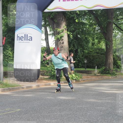 29.06.2025 - hella hamburg halbmarathon KatJ http://msf.ph/oto/8230308 29.06.2025 09:42:13 Zwischen KM18-KM19  meine-sportfotos.de