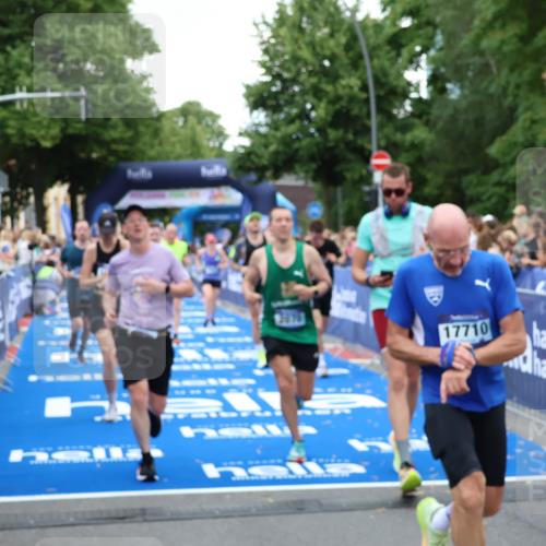 29.06.2025 - hella hamburg halbmarathon Zöllner http://msf.ph/oto/8230335 29.06.2025 10:53:38 Ziel 1030, 1061, 1098, 1499, 1502, 1783, 2070, 2630, 3399, 3819, 5866, 6628, 6762, 10549, 12632, 13865, 15061, 15113, 15497, 15856, 17710, 18450, 18612, 18666, 18715 meine-sportfotos.de