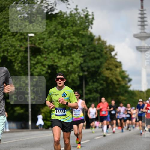 29.06.2025 - hella hamburg halbmarathon Dr. Thomas Lammeyer http://msf.ph/oto/8230356 29.06.2025 09:50:16 Kennedybrücke 1053, 1396, 1407, 1411, 1577, 1889, 1959, 2243, 2836, 3935, 5048, 5152, 5193, 5660, 7080, 7466, 7622, 7867, 8312, 8323, 10477, 10927, 11304, 11370 meine-sportfotos.de