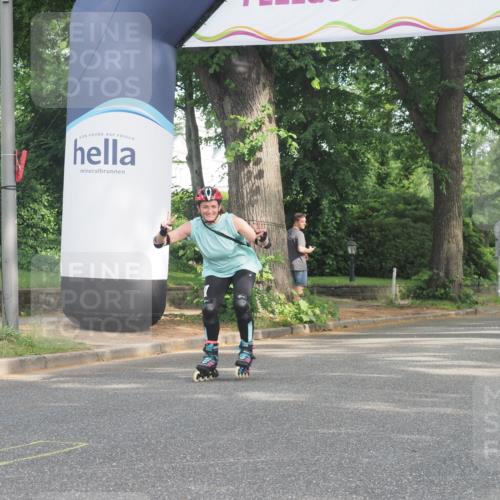 29.06.2025 - hella hamburg halbmarathon KatJ http://msf.ph/oto/8230363 29.06.2025 09:42:13 Zwischen KM18-KM19  meine-sportfotos.de