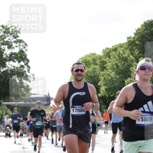 29.06.2025 - hella hamburg halbmarathon Jannik Wohlers http://msf.ph/oto/8230398 29.06.2025 09:52:11 Lombardsbrücke 1139, 1169, 1220, 1415, 1512, 2189, 4497, 4565, 5007, 5011, 5477, 6550, 7067, 7191, 7432, 7451, 7865, 7961, 8852, 10099, 10741, 10796, 11495, 11779, 12046, 12365, 12372, 12579, 12723, 13403, 13614, 13687, 13714, 14257, 14449, 14703, 14813, 15233, 15247, 15301, 15356, 15362, 15808, 15813, 15894, 16338, 17000, 17281, 17391, 17846, 17926, 18632, 18637, 18680, 18775, 18982 meine-sportfotos.de