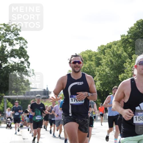 29.06.2025 - hella hamburg halbmarathon Jannik Wohlers http://msf.ph/oto/8230404 29.06.2025 09:52:11 Lombardsbrücke 1139, 1169, 1220, 1415, 1512, 2189, 4497, 4565, 5007, 5011, 5477, 6550, 7067, 7191, 7432, 7451, 7865, 7961, 8852, 10099, 10741, 10796, 11495, 11779, 12046, 12365, 12372, 12579, 12723, 13403, 13614, 13687, 13714, 14257, 14449, 14703, 14813, 15233, 15247, 15301, 15356, 15362, 15808, 15813, 15894, 16338, 17000, 17281, 17391, 17846, 17926, 18632, 18637, 18680, 18775, 18982 meine-sportfotos.de
