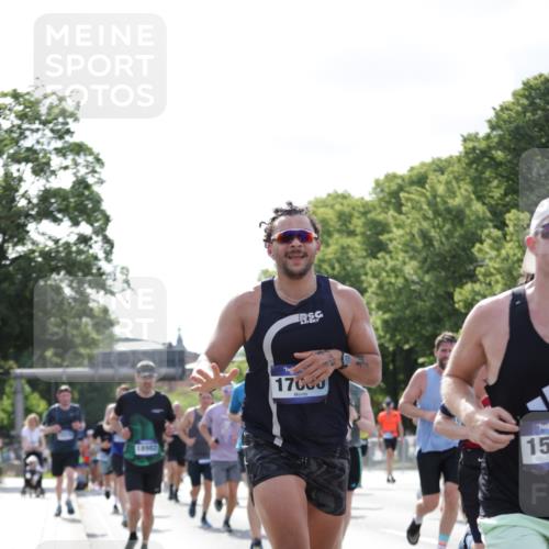29.06.2025 - hella hamburg halbmarathon Jannik Wohlers http://msf.ph/oto/8230409 29.06.2025 09:52:12 Lombardsbrücke 1169, 1220, 1415, 1512, 1613, 2189, 3109, 3124, 4497, 4565, 5007, 5011, 5477, 6550, 7067, 7191, 7432, 7451, 7865, 7961, 8852, 10099, 10741, 10796, 11779, 12046, 12365, 12372, 12579, 12588, 12723, 13403, 13614, 13687, 13714, 14257, 14449, 14703, 14813, 15247, 15301, 15356, 15362, 15808, 15813, 15894, 16338, 17000, 17281, 17391, 17846, 17926, 18632, 18637, 18680, 18775, 18982 meine-sportfotos.de