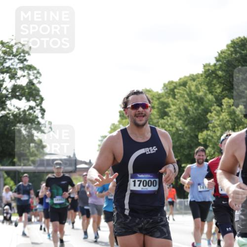 29.06.2025 - hella hamburg halbmarathon Jannik Wohlers http://msf.ph/oto/8230441 29.06.2025 09:52:12 Lombardsbrücke 1169, 1220, 1415, 1512, 1613, 2189, 3109, 3124, 4497, 4565, 5007, 5011, 5477, 6550, 7067, 7191, 7432, 7451, 7865, 7961, 8852, 10099, 10741, 10796, 11779, 12046, 12365, 12372, 12579, 12588, 12723, 13403, 13614, 13687, 13714, 14257, 14449, 14703, 14813, 15247, 15301, 15356, 15362, 15808, 15813, 15894, 16338, 17000, 17281, 17391, 17846, 17926, 18632, 18637, 18680, 18775, 18982 meine-sportfotos.de