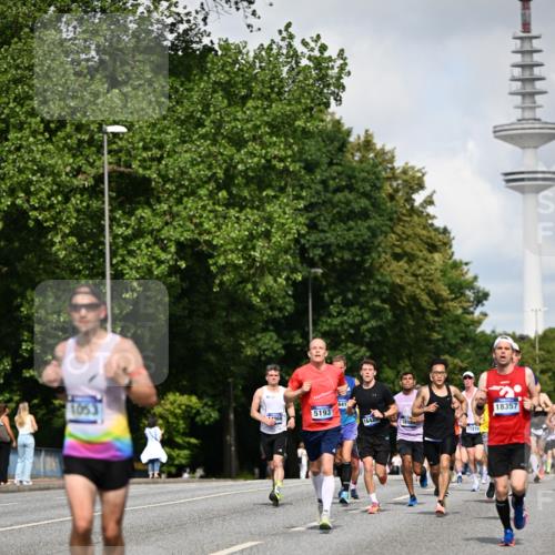 29.06.2025 - hella hamburg halbmarathon Dr. Thomas Lammeyer http://msf.ph/oto/8230450 29.06.2025 09:50:19 Kennedybrücke 1053, 1396, 1407, 1411, 1577, 1959, 2243, 2836, 3935, 5048, 5152, 5193, 5660, 6305, 6473, 7080, 7466, 7622, 7867, 8312, 8323, 9376, 9508, 10477, 11370 meine-sportfotos.de