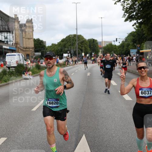 29.06.2025 - hella hamburg halbmarathon Yannick Fuchs http://msf.ph/oto/8230451 29.06.2025 10:33:54 20KM 1343, 1445, 1803, 2525, 2546, 2563, 3282, 3783, 4759, 6037, 6686, 6687, 7981, 8925, 9265, 11305, 11619, 12335, 12772, 13479, 13514, 13729, 14204, 14311, 14359, 15013, 15094, 15336, 15556, 15744, 15866, 15873, 16656, 16820, 17005, 17215, 17360, 18149, 18285, 18547, 18734 meine-sportfotos.de
