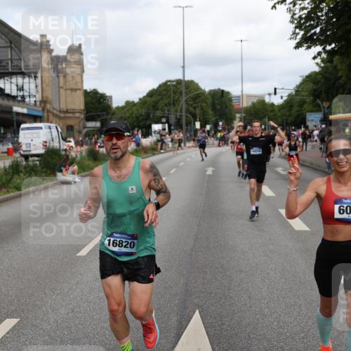 29.06.2025 - hella hamburg halbmarathon Yannick Fuchs http://msf.ph/oto/8230481 29.06.2025 10:33:54 20KM 1343, 1445, 1803, 2525, 2546, 2563, 3282, 3783, 4759, 6037, 6686, 6687, 7981, 8925, 9265, 11305, 11619, 12335, 12772, 13479, 13514, 13729, 14204, 14311, 14359, 15013, 15094, 15336, 15556, 15744, 15866, 15873, 16656, 16820, 17005, 17215, 17360, 18149, 18285, 18547, 18734 meine-sportfotos.de