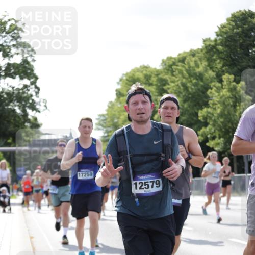 29.06.2025 - hella hamburg halbmarathon Jannik Wohlers http://msf.ph/oto/8230601 29.06.2025 09:52:16 Lombardsbrücke 1070, 1163, 1169, 1176, 1220, 1415, 1512, 1613, 2189, 3109, 3124, 4080, 4497, 5007, 5477, 7067, 7191, 7432, 7451, 7843, 7865, 7961, 10000, 10099, 10796, 10969, 11779, 12365, 12372, 12579, 12588, 12723, 13403, 13614, 13687, 13714, 14257, 14703, 14849, 15247, 15280, 15301, 15356, 15362, 15808, 15813, 15894, 16338, 16414, 17000, 17391, 17846, 18632, 18637, 18680, 18775, 18982 meine-sportfotos.de