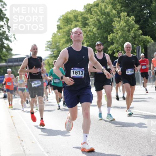 29.06.2025 - hella hamburg halbmarathon Jannik Wohlers http://msf.ph/oto/8230649 29.06.2025 09:52:20 Lombardsbrücke 1070, 1163, 1176, 1220, 1415, 1512, 1613, 1782, 2189, 2233, 3109, 3124, 4080, 4277, 4497, 4691, 4933, 5007, 5476, 5477, 7067, 7191, 7325, 7451, 7599, 7843, 7865, 7961, 9081, 9213, 10000, 10099, 10251, 10750, 10796, 10969, 11346, 12365, 12372, 12579, 12588, 12723, 13403, 13687, 13714, 14661, 14703, 14849, 15133, 15280, 15301, 15356, 15362, 15808, 15813, 15894, 16414, 17000, 17846, 18632, 18637, 18680, 18982 meine-sportfotos.de