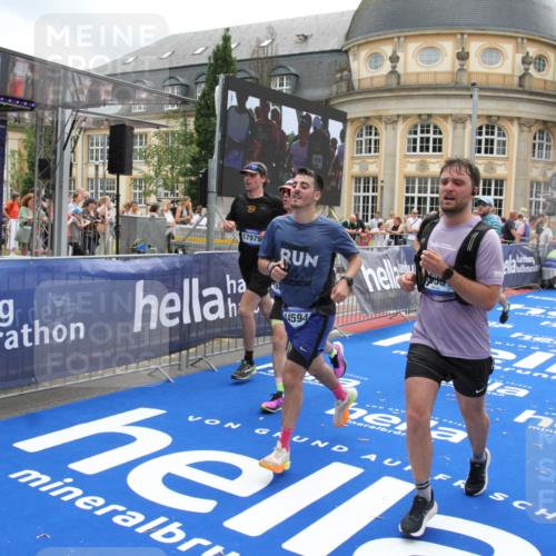 29.06.2025 - hella hamburg halbmarathon Michael Strokosch http://msf.ph/oto/8230766 29.06.2025 10:47:04 Ziel 1139, 1460, 1689, 4377, 5472, 6700, 9794, 10122, 13728, 14415, 14449, 14594, 14783, 15825, 16081, 17979 meine-sportfotos.de