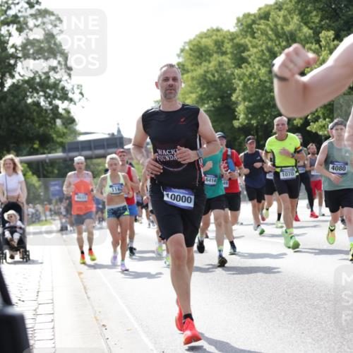 29.06.2025 - hella hamburg halbmarathon Jannik Wohlers http://msf.ph/oto/8230924 29.06.2025 09:52:21 Lombardsbrücke 1070, 1163, 1176, 1220, 1415, 1512, 1613, 1782, 2189, 2233, 3098, 3109, 3124, 4080, 4277, 4497, 4691, 4933, 5007, 5476, 5477, 5682, 7067, 7191, 7325, 7451, 7599, 7843, 7865, 7961, 8467, 9081, 9213, 10000, 10099, 10251, 10750, 10796, 10969, 11346, 12365, 12372, 12579, 12588, 12723, 13687, 13714, 14661, 14703, 14849, 15133, 15280, 15301, 15356, 15362, 15808, 15894, 16414, 17000, 17846, 18632, 18637, 18680, 18982 meine-sportfotos.de