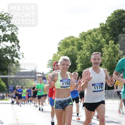 29.06.2025 - hella hamburg halbmarathon Jannik Wohlers http://msf.ph/oto/8231038 29.06.2025 09:52:23 Lombardsbrücke 1070, 1163, 1176, 1220, 1415, 1613, 1782, 2189, 2233, 2788, 3098, 3109, 3124, 4080, 4277, 4497, 4691, 4933, 5007, 5476, 5477, 5682, 7067, 7191, 7325, 7451, 7599, 7843, 7865, 7961, 8467, 9081, 9213, 10000, 10099, 10251, 10750, 10796, 10969, 11346, 11778, 12365, 12372, 12579, 12588, 12723, 13687, 13714, 14661, 14703, 14849, 15133, 15280, 15301, 15356, 15362, 15808, 15894, 16414, 17000, 17846, 18632, 18637, 18680, 18982 meine-sportfotos.de