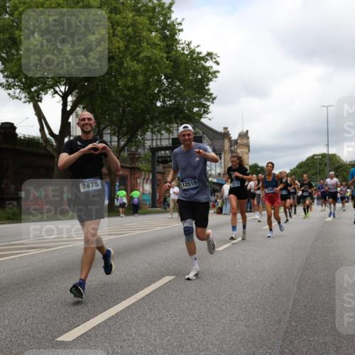 29.06.2025 - hella hamburg halbmarathon Yannick Fuchs http://msf.ph/oto/8231064 29.06.2025 10:46:46 20KM 1098, 1257, 1482, 1657, 1683, 2111, 2208, 2444, 2814, 3258, 3399, 3715, 3952, 3999, 4121, 4587, 4726, 5169, 5194, 5607, 6897, 7178, 7232, 7383, 7475, 8172, 8316, 8587, 8955, 10529, 10811, 11217, 12135, 12482, 12519, 13211, 13301, 14198, 14286, 14791, 14805, 15446, 15980, 16320, 16929, 17130, 17198, 17710, 17773, 18249, 18331, 19208 meine-sportfotos.de
