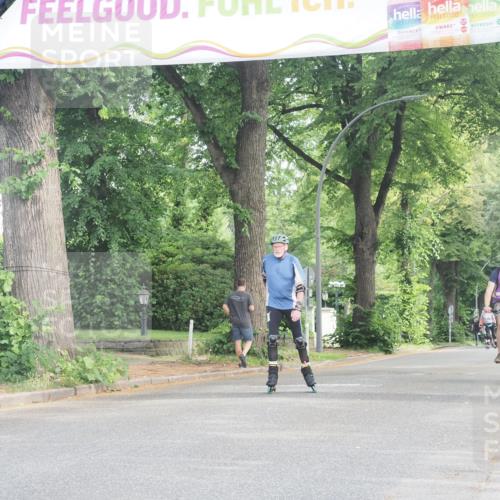 29.06.2025 - hella hamburg halbmarathon KatJ http://msf.ph/oto/8231117 29.06.2025 09:42:21 Zwischen KM18-KM19  meine-sportfotos.de