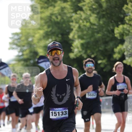 29.06.2025 - hella hamburg halbmarathon Jannik Wohlers http://msf.ph/oto/8231158 29.06.2025 09:52:26 Lombardsbrücke 1070, 1163, 1176, 1415, 1613, 1782, 2189, 2233, 2788, 3021, 3098, 3109, 3124, 3917, 4080, 4277, 4497, 4691, 4933, 4981, 5007, 5476, 5477, 5682, 6716, 7005, 7093, 7191, 7325, 7451, 7599, 7843, 8467, 9081, 9213, 9374, 10000, 10099, 10251, 10750, 10969, 11346, 11778, 12365, 12372, 12534, 12579, 12588, 12723, 12783, 13687, 13714, 14661, 14690, 14849, 15126, 15133, 15280, 15301, 15356, 15362, 15894, 16414, 18632, 18680, 18982 meine-sportfotos.de
