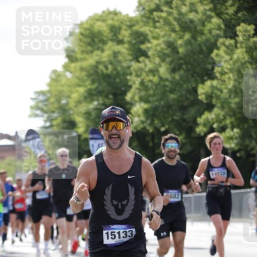29.06.2025 - hella hamburg halbmarathon Jannik Wohlers http://msf.ph/oto/8231187 29.06.2025 09:52:27 Lombardsbrücke 1070, 1163, 1176, 1415, 1613, 1782, 2189, 2213, 2233, 2788, 2970, 3021, 3098, 3109, 3124, 3917, 3928, 4080, 4277, 4497, 4691, 4933, 4981, 5007, 5476, 5477, 5682, 6716, 7005, 7093, 7191, 7325, 7451, 7599, 7843, 8467, 9081, 9213, 9374, 9538, 10000, 10099, 10208, 10211, 10251, 10750, 10969, 11346, 11778, 12372, 12534, 12579, 12588, 12783, 13687, 13709, 13714, 14661, 14690, 14849, 15126, 15133, 15280, 15301, 15356, 15362, 15894, 16414, 18982 meine-sportfotos.de
