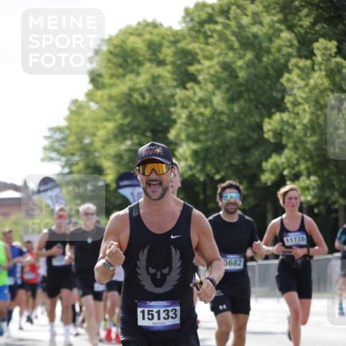 29.06.2025 - hella hamburg halbmarathon Jannik Wohlers http://msf.ph/oto/8231201 29.06.2025 09:52:27 Lombardsbrücke 1070, 1163, 1176, 1415, 1613, 1782, 2189, 2213, 2233, 2788, 2970, 3021, 3098, 3109, 3124, 3917, 3928, 4080, 4277, 4497, 4691, 4933, 4981, 5007, 5476, 5477, 5682, 6716, 7005, 7093, 7191, 7325, 7451, 7599, 7843, 8467, 9081, 9213, 9374, 9538, 10000, 10099, 10208, 10211, 10251, 10750, 10969, 11346, 11778, 12372, 12534, 12579, 12588, 12783, 13687, 13709, 13714, 14661, 14690, 14849, 15126, 15133, 15280, 15301, 15356, 15362, 15894, 16414, 18982 meine-sportfotos.de