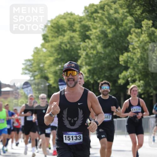 29.06.2025 - hella hamburg halbmarathon Jannik Wohlers http://msf.ph/oto/8231218 29.06.2025 09:52:27 Lombardsbrücke 1070, 1163, 1176, 1415, 1613, 1782, 2189, 2213, 2233, 2788, 2970, 3021, 3098, 3109, 3124, 3917, 3928, 4080, 4277, 4497, 4691, 4933, 4981, 5007, 5476, 5477, 5682, 6716, 7005, 7093, 7191, 7325, 7451, 7599, 7843, 8467, 9081, 9213, 9374, 9538, 10000, 10099, 10208, 10211, 10251, 10750, 10969, 11346, 11778, 12372, 12534, 12579, 12588, 12783, 13687, 13709, 13714, 14661, 14690, 14849, 15126, 15133, 15280, 15301, 15356, 15362, 15894, 16414, 18982 meine-sportfotos.de
