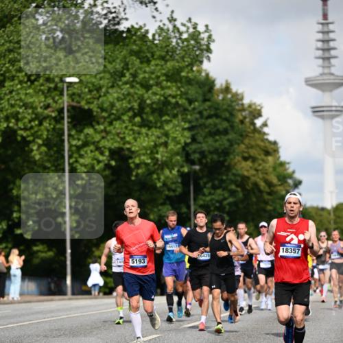 29.06.2025 - hella hamburg halbmarathon Dr. Thomas Lammeyer http://msf.ph/oto/8231278 29.06.2025 09:50:20 Kennedybrücke 1053, 1396, 1407, 1411, 1577, 1959, 2243, 2836, 3935, 5048, 5152, 5193, 5660, 6305, 6473, 7080, 7466, 7622, 7867, 8312, 8323, 9376, 9508, 10477, 11370 meine-sportfotos.de