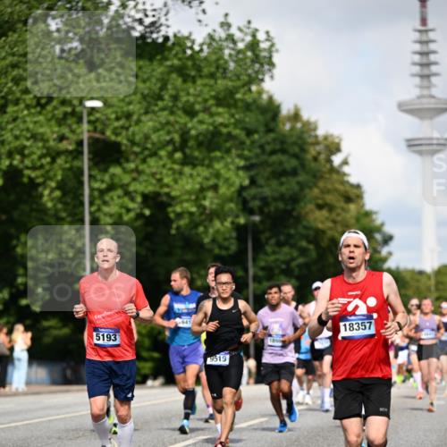 29.06.2025 - hella hamburg halbmarathon Dr. Thomas Lammeyer http://msf.ph/oto/8231386 29.06.2025 09:50:21 Kennedybrücke 1053, 1396, 1407, 1411, 1577, 1910, 1959, 2836, 3935, 5152, 5193, 5660, 6305, 6473, 7080, 7466, 7622, 7831, 7867, 8312, 8323, 9376, 9508, 10477, 11370 meine-sportfotos.de